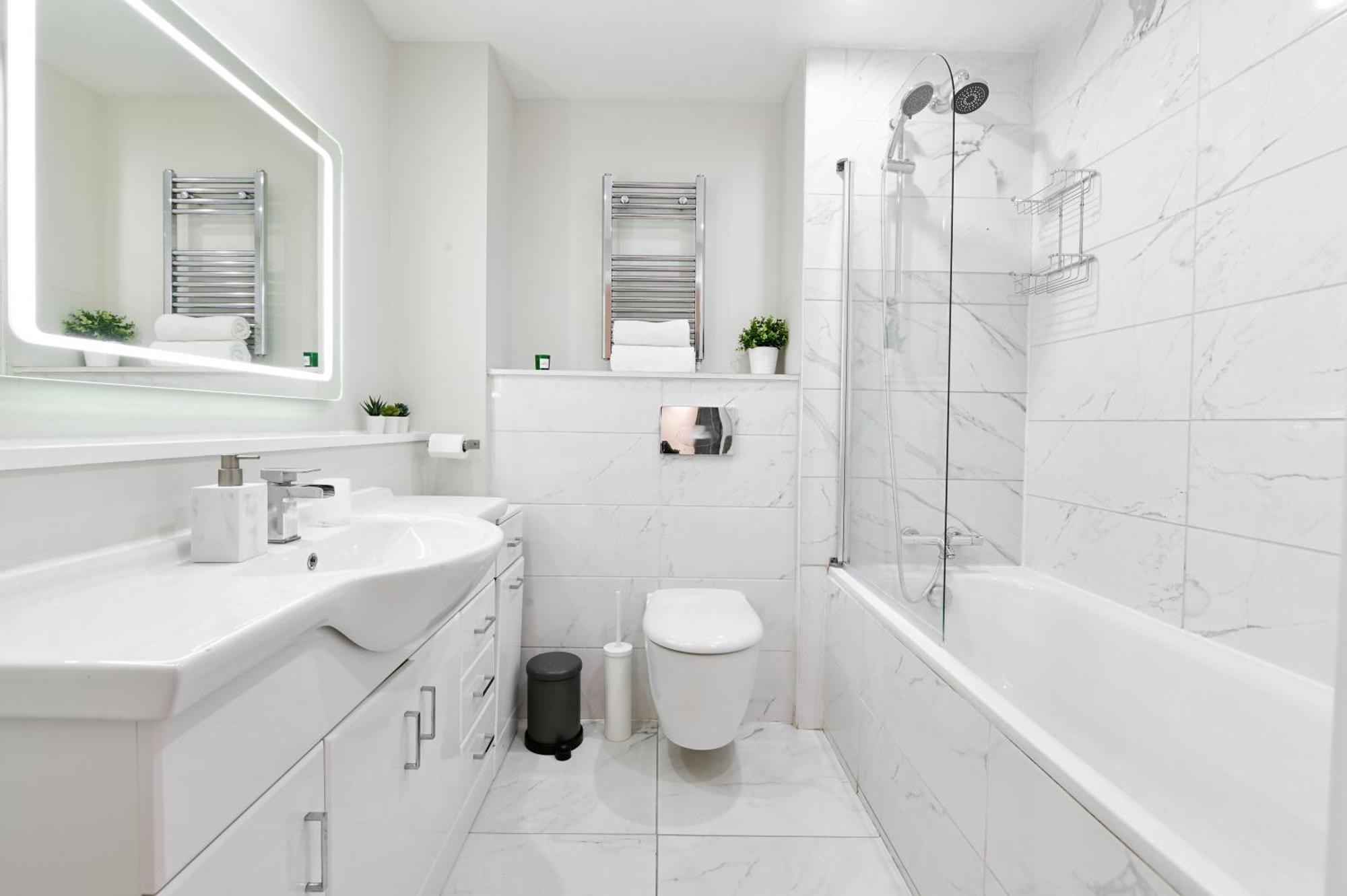 Khayat Homes - The Cosmo - Two Bed Apartamento