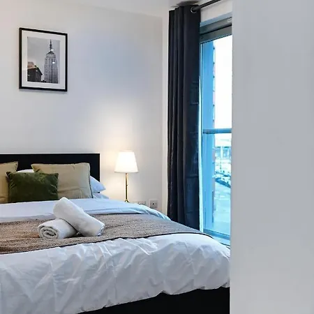 Khayat Homes - The Cosmo - Two Bed London Exterior photo