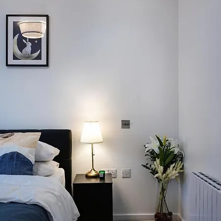 Khayat Homes - The Cosmo - Two Bed London Exterior photo